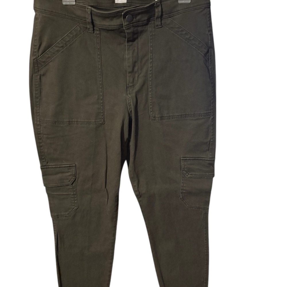 Women’s Olive Cargo Pants
